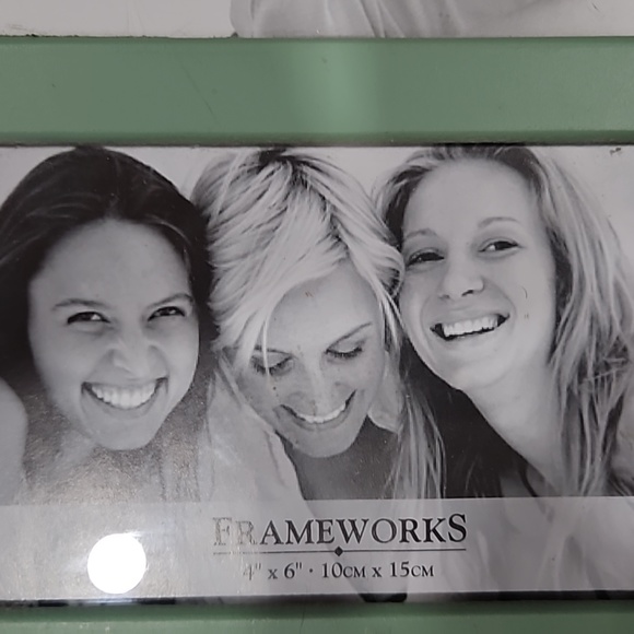 Picture frame - Picture 3 of 7